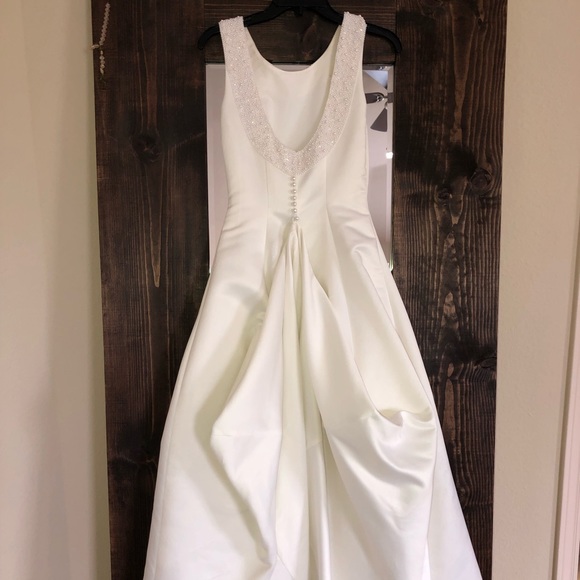 ATTENTION BRIDES 👰🏼!!!!!! - Picture 2 of 8